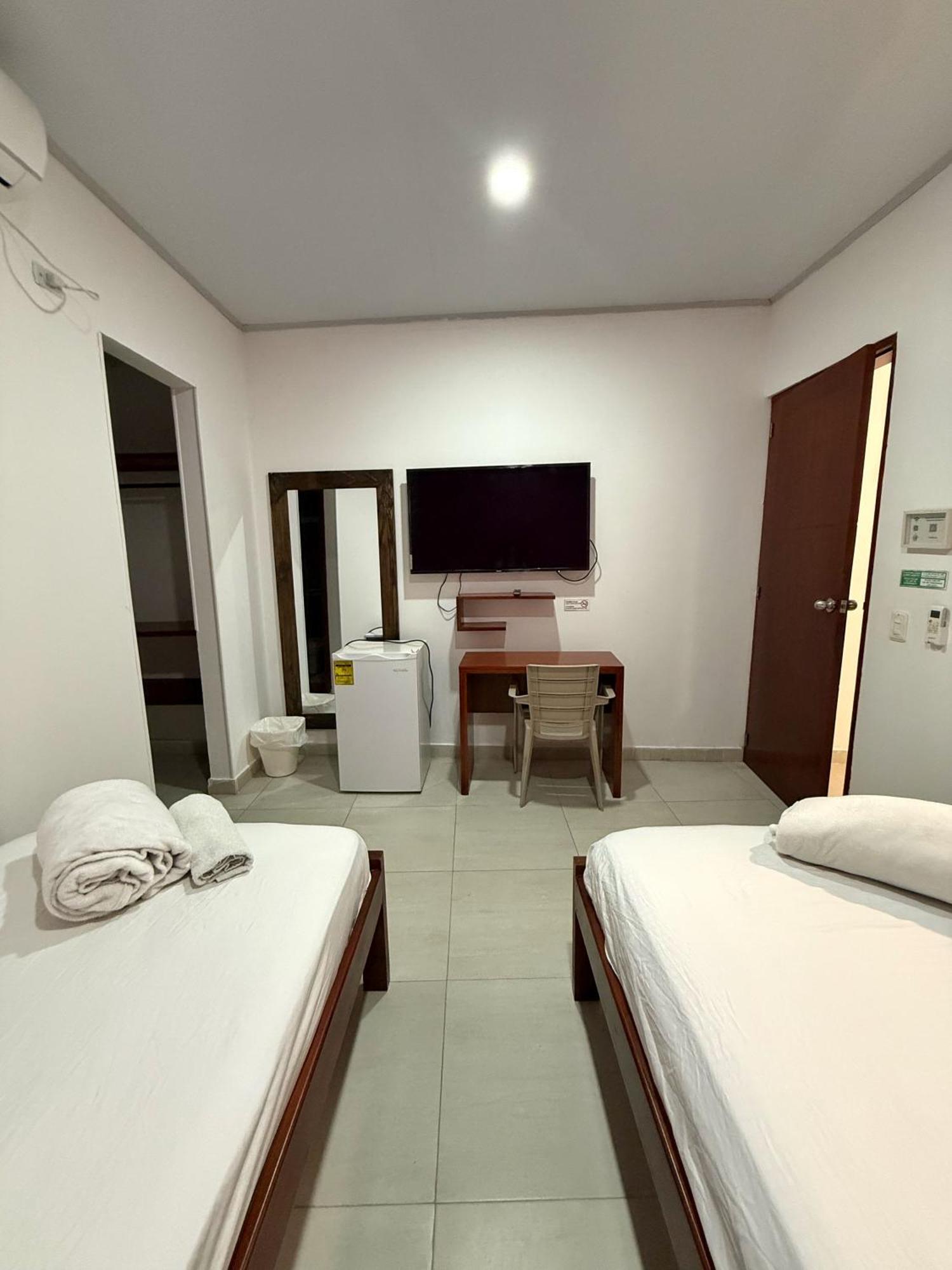 Apartahotel Caribe Diez San Andres  Exterior photo