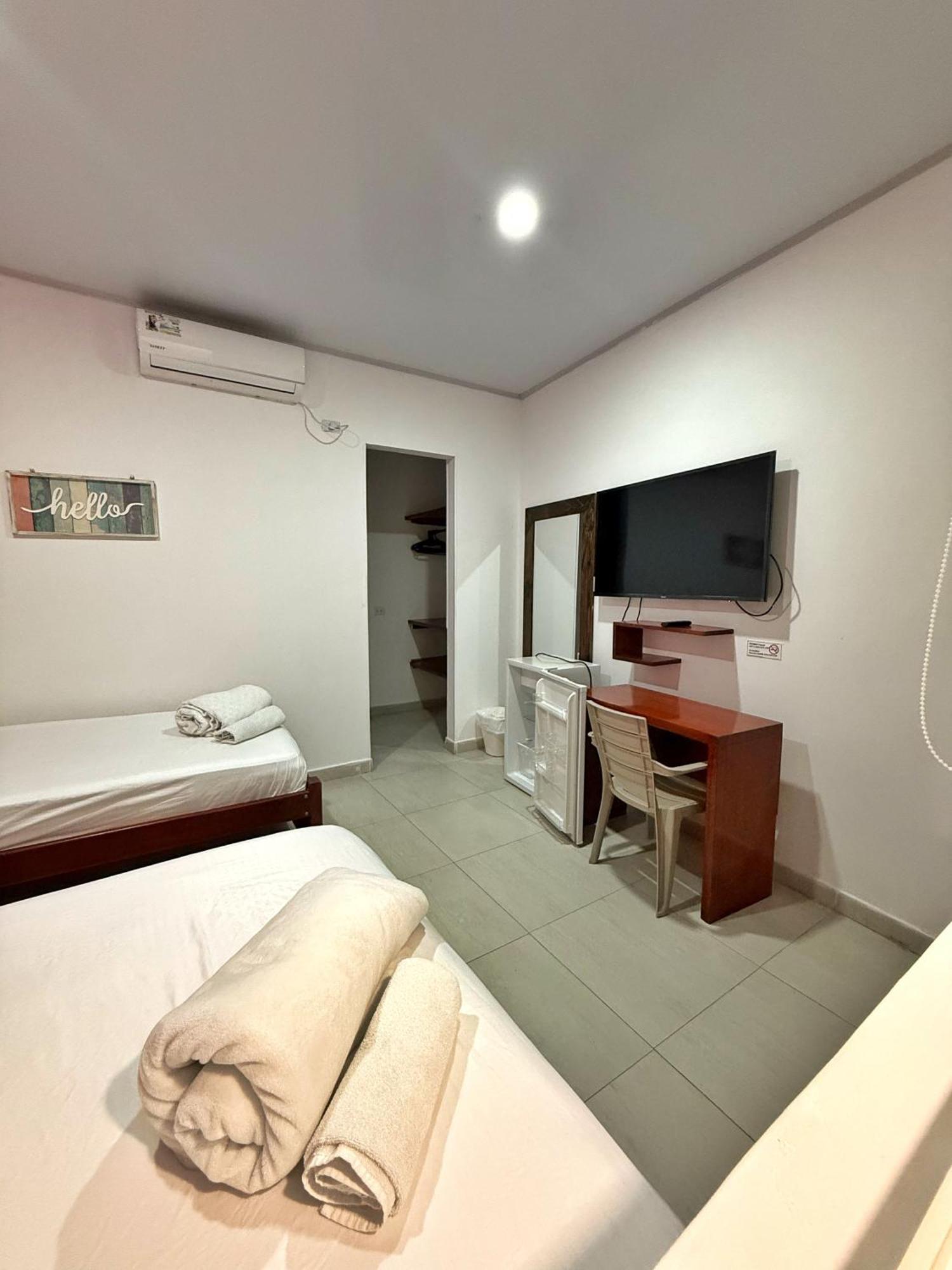 Apartahotel Caribe Diez San Andres  Exterior photo