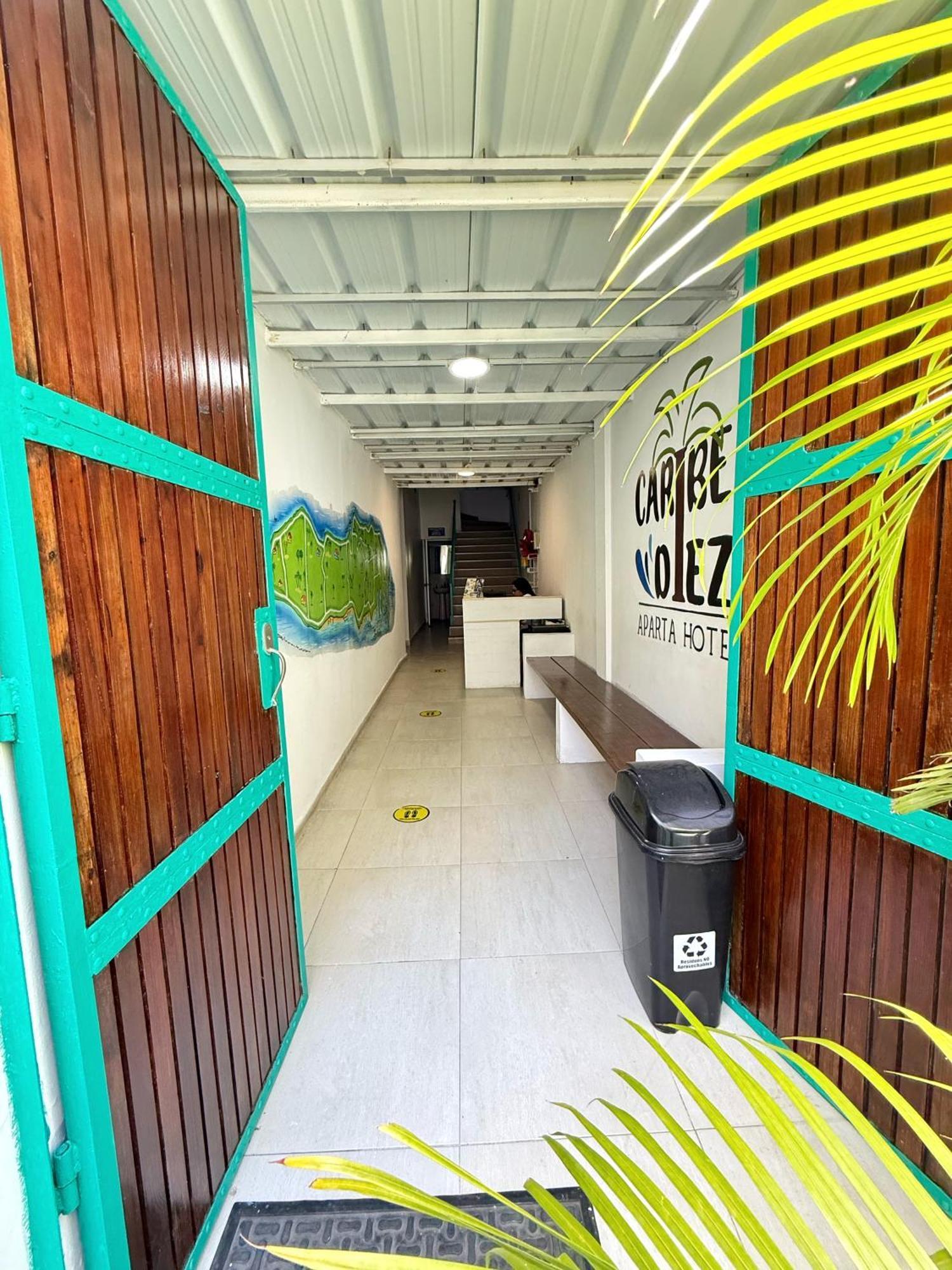 Apartahotel Caribe Diez San Andres  Exterior photo